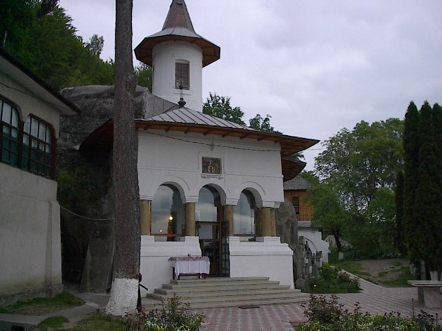 MANASTIREA NAMAIESTI