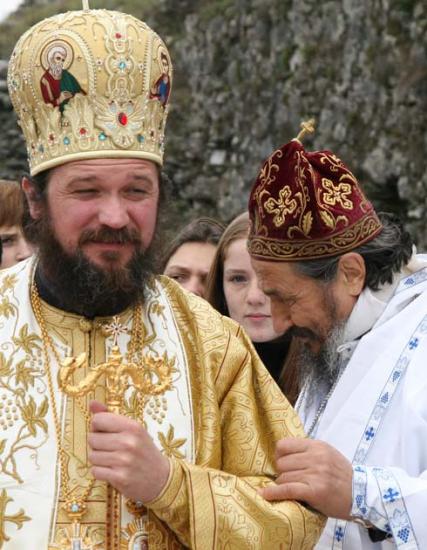 ИГУМАН МАНАСТИРА ОСТРОГ ЈОВАН И ВЛАДИКА АТАНАСИЈЕ