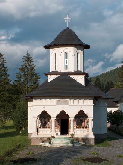 Mânăstirea Izvorul Mureşului
