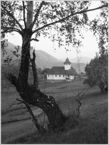 Biserica cu hramul " Soborul Sfintilor Apostoli " a Schitului Bran - Brasov