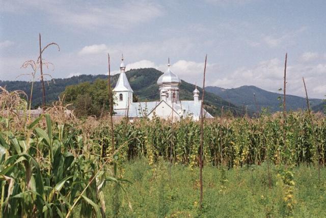 Cerkiew Uspenia Bohorodycy w Bereznikach pod Połoniną Borżawą