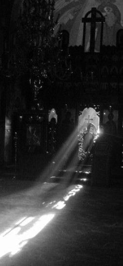 Soarele rasare numai din Biserica de Rasarit-The Sun rise only from the East Church