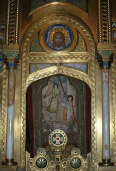 aurora 
Mânăstirea Curtea de Argeş - interior 
2007-03-11 21:44:19