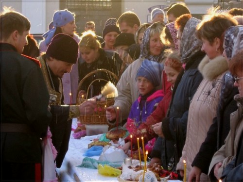 Blessing Easter eggs and cakes