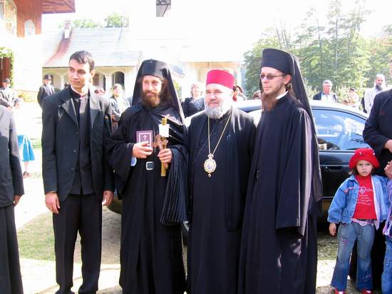 la Manastirea Dejani