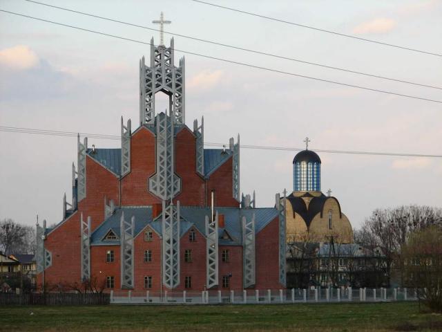 Kościół Miłosierdzia Bożego i cerkiew Opieki Matki Bożej