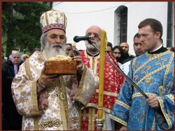 Ognjen 
Манастир Ћелије на Благовести 
2007-04-14 15:38:16