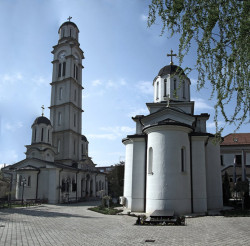 dragoj03 
Манастир Св. Василија Острошког, Бијељина 
2007-04-20 08:00:56