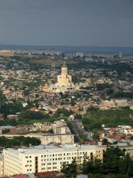 justa 
Tsminda Sameba cathedral (view from Mama Daviti church) 
2007-04-20 22:35:43