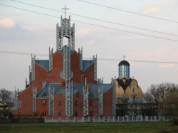 grzes 
Kościół Miłosierdzia Bożego i cerkiew Opieki Matki Bożej 
2007-04-22 20:22:32