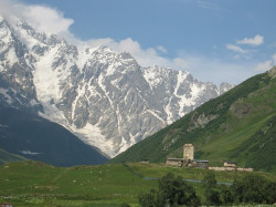justa 
St. Mary's church in Ushguli, Upper Svaneti 
2007-04-24 23:35:50