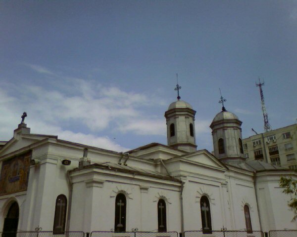 Biserica cu hramul Adormirea Maicii Domnului