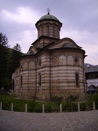 Manastirea Cozia, Valea Oltului