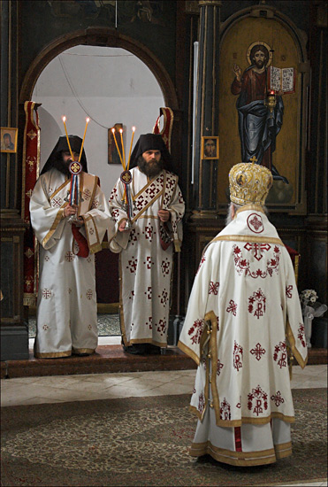 Литургија у Фенеку - Liturgy in Monastery Fenek