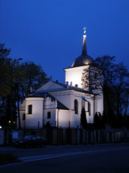 Włodzimierz 
lubelska świątynia nocą 
2007-05-06 02:26:56