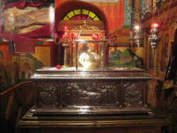 iliana 
St. Gregory Palamas' Reliquary 
2007-05-07 22:31:47