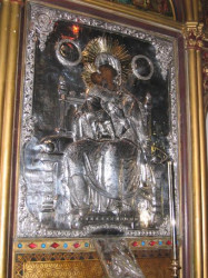 aur_lia 
Icoana imparateasca Biserica Sfintilor Arhangheli Rafail, Mihail si Gavril, Paris 
2007-05-08 18:56:22