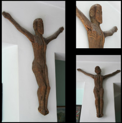 cosmovicandrei 
Wooden Christ. Christos de lemn. 
2007-05-10 12:20:01