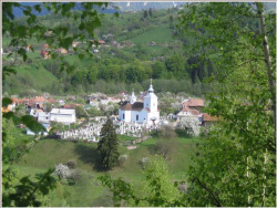 zidan2703 
Biserica " Sf. Ier. Nicolae " (1761), Moeciu de Jos - Brasov   ( 2 ) 
2007-05-11 09:02:45