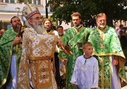 Vladimir 
Спаси, Господе, град овај и посети га милошћу својом! 
2007-05-30 00:42:01