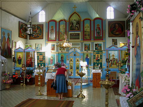 Внутри храма - Inside the forest church