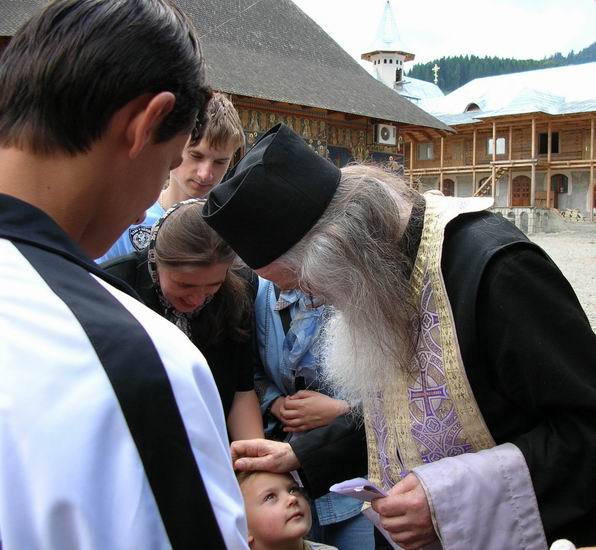 Binecuvantare, Manastirea Sfintilor Arhangheli Mihail si Gavriil, Petru-Voda, Neamt