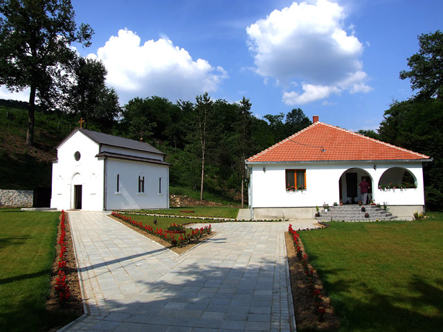 Манастир Св. Георгија, Ћелије
