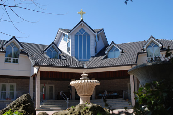 Holy Transfiguration Church, Konak Manastira Svetog Preobraženja Gospodnjeg, Milton, Ontario