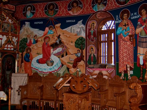 Schitul Horăicioara - interior