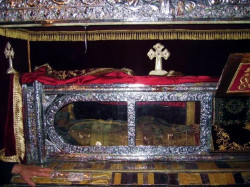 aur_lia 
Relics of Saint Gerasimos of Kefalonia 
2007-06-03 22:32:39