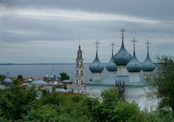 Mihail 
Богоявленская церковь в г.Юрьевец 
2007-06-25 10:12:44