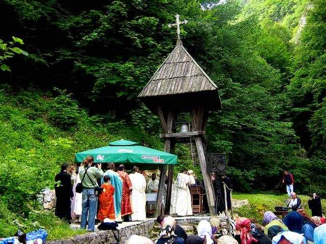 Св.Литургија у Црној Реци