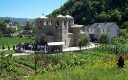 sapuric 
ЈОВАН ДО - ОСТРОШКИ СКИТ 
2007-07-10 22:17:22