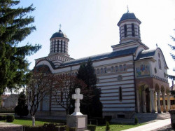alexandru 
Biserica Episcopala Sf Mihail si Gavriil din Sibiu 
2007-07-13 08:33:10