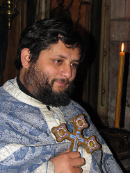 Vladapop 
Отац Варнава 
2007-07-16 19:31:12