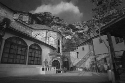 most 
Athos - Skiti Ayia Anna 
2007-07-27 00:10:22