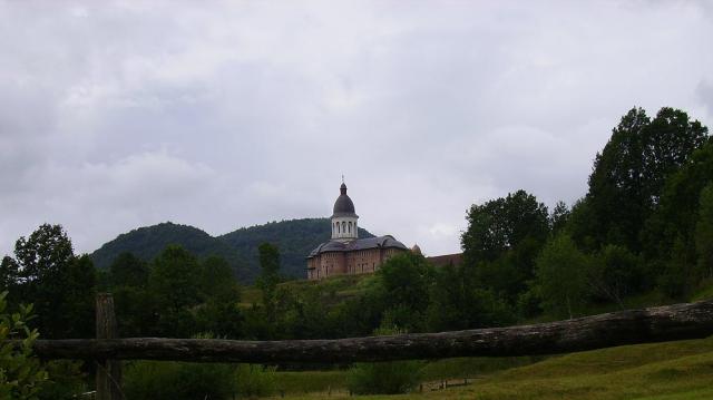 Biserica noua a Manastirii Muncel