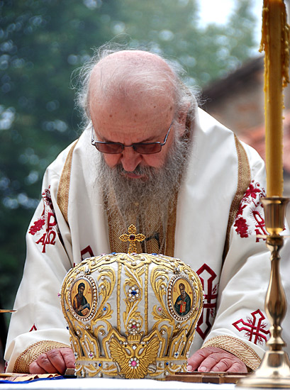 Владика Артемије