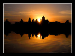 thyrfing 
Amurg pe lacul Manastirii Cernica 
2007-08-02 22:59:54