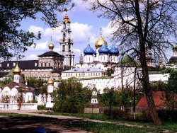 Alexsi 
Holy Trinity Monastery, Sergius Pasad, Russia 
2007-08-10 04:26:48