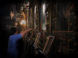 perovict 
Украшавање иконостаса 
2007-08-12 15:55:46