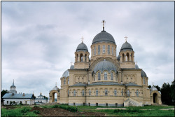 aleh69 
Крестовоздвиженский собор(алтарь) 
2007-08-15 21:26:33