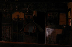 codre 
Look please on black background for a few seconds until the LITTLE OLD ORTHODOX CHURCH will be RISE 
2007-08-22 00:03:37