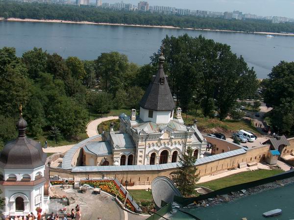 Lavra Pecerska 3