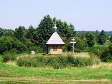 kapliczka - skansen w Białowieży