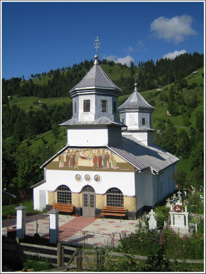 Biserica " Adormirea Maicii Domnului " Moeciu de sus, Brasov