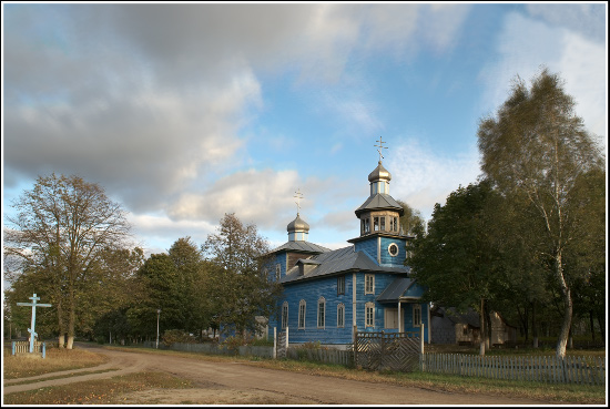 Сельский храм.