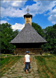 tony 
 +  Saint Nicholas's Church  - Bucharest  + 
2007-09-13 12:13:03