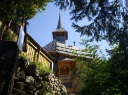 tranda_art 
Manastirea Cetatuia-Arges 
2007-09-27 00:00:54