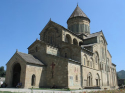 justa 
Svetitskhoveli cathedral in Mtskheta 
2007-10-12 13:50:28
